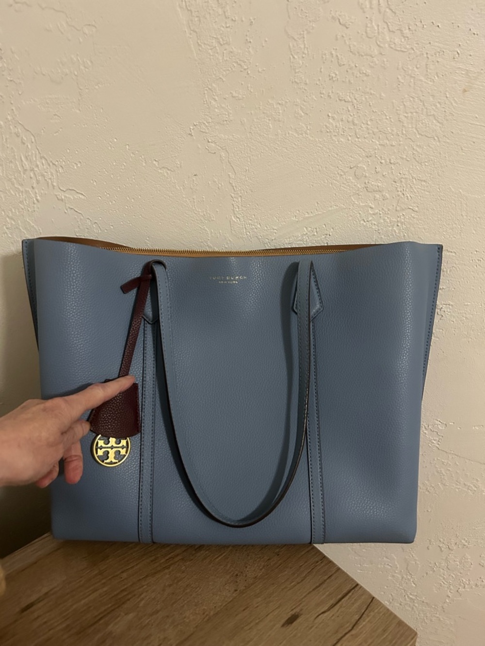 Tory Burch Perry Triple Compartment Leather Tote - Picture 2 of 12
